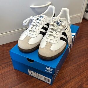 adidas gazelle silver green womens adidas Youth Samba Soccer Shoes  League Outfitters